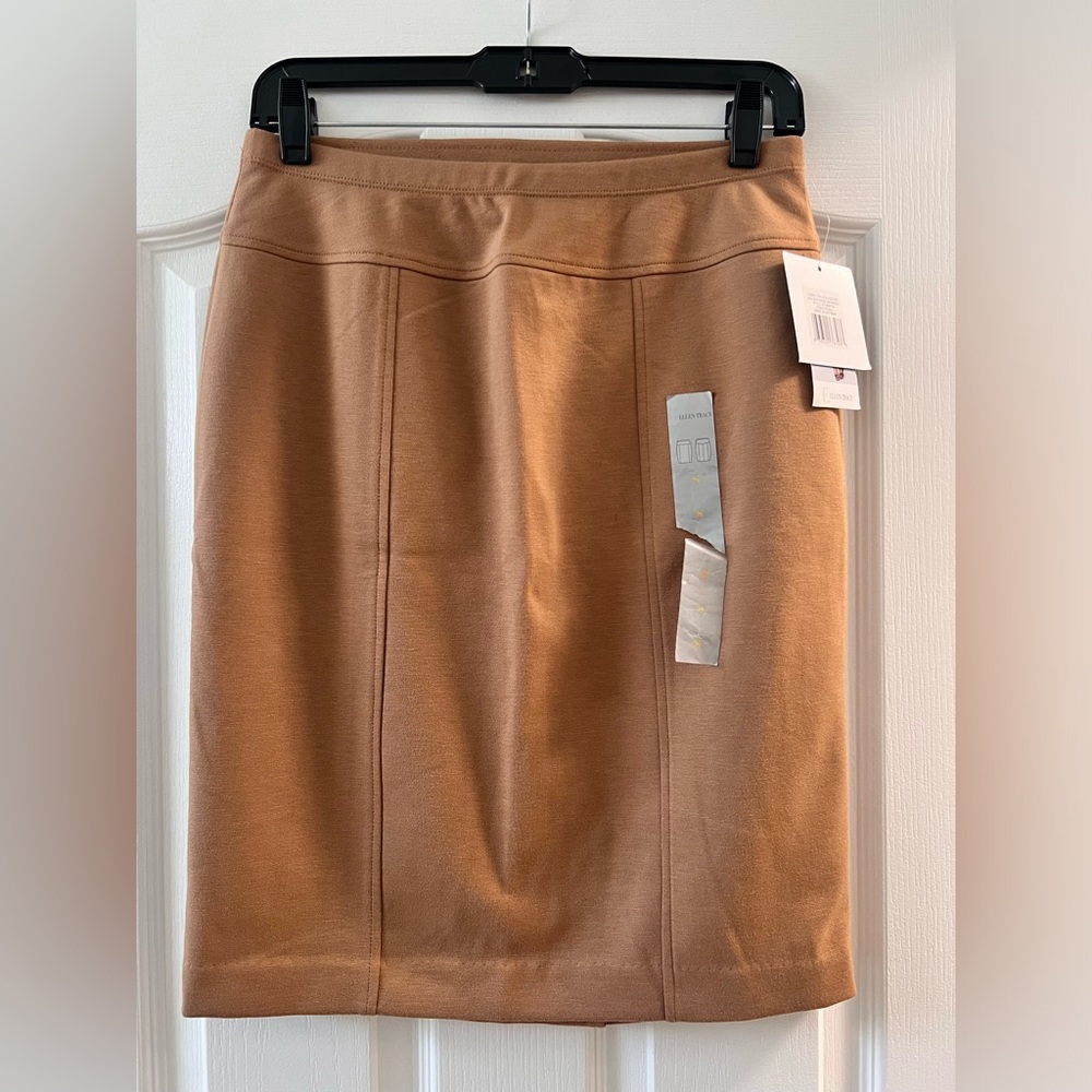 ELLEN TRACY Camel Pull on Pencil Skirt Size Small NWT